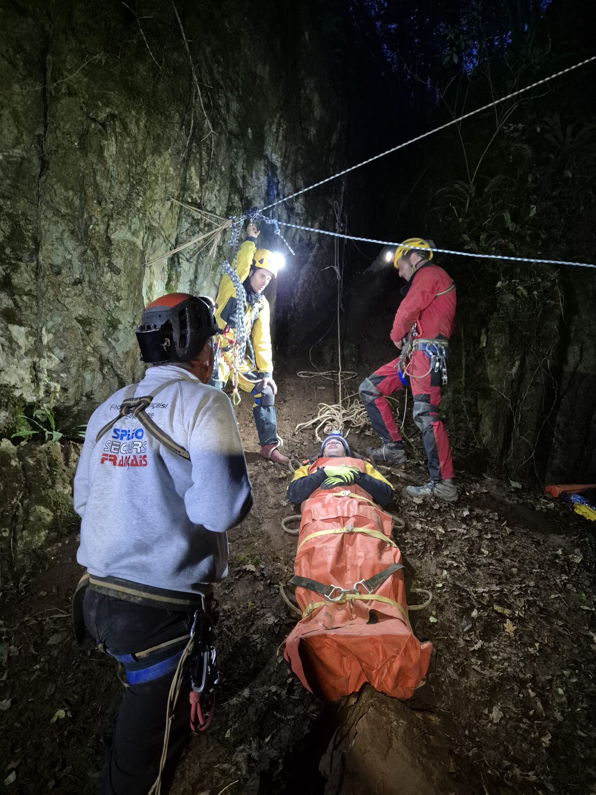 Exercice spéléo-secours sur le causse de Sorèze – aven Polypheme